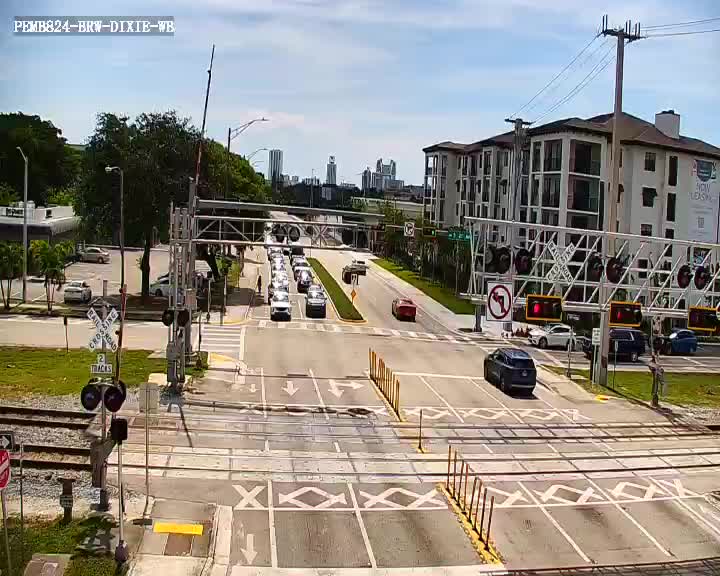 Live snapshot from Pembroke Road at Dixie Highway