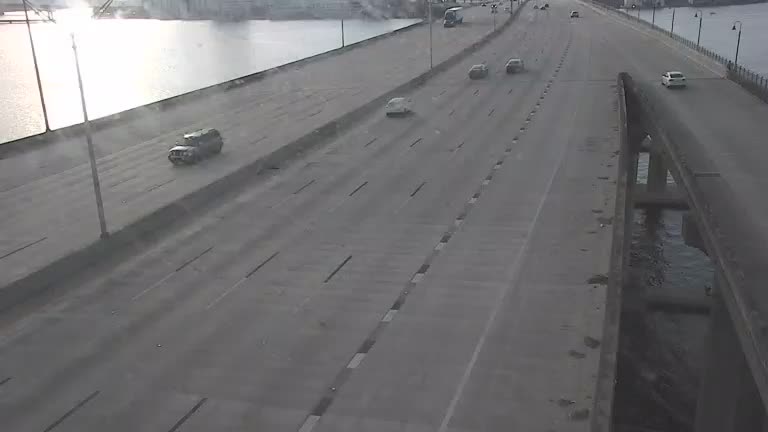 Live snapshot from I-95 SB at MM 350.6 beyond Riverside - CCTV_30