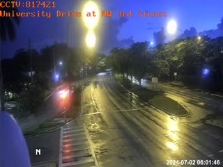 Traffic Cam University Dr and NW 3rd St (SB)