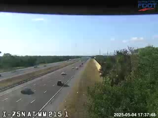 Traffic Cam 2151N N/O UNIVERSITY PKWY M215